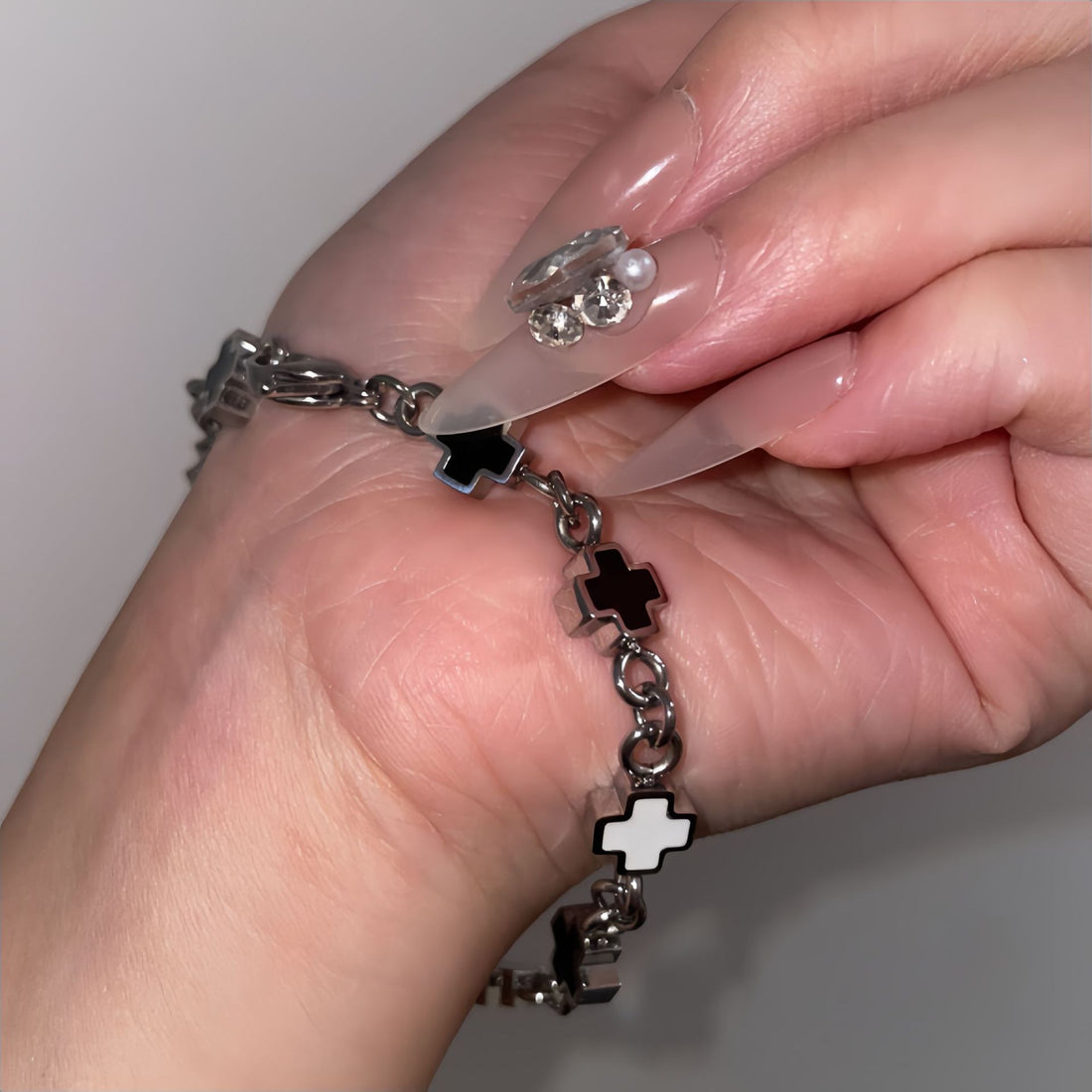 French Style Affordable Luxury Fashion Black And White Cross Bracelet Fashion Personality Men And Women - Whitemarket